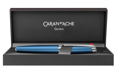 caran-d-ache-leman-grand-bleu